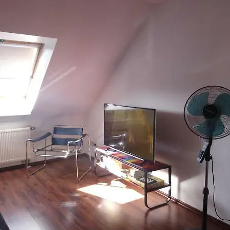 Apartment Mit 2 Schlafzimmern Und Parkplatz